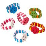 A350A05 - Bransoletka dziewczęca drewniana Uśmiechnięte kwiatuszki, różne kolory