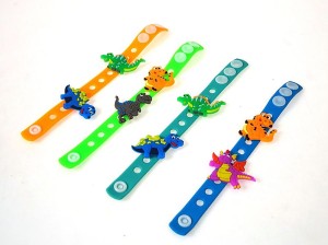 A360J05 - Bransoletka silikonowa regulowana, zwierzaki Dino razy dwa